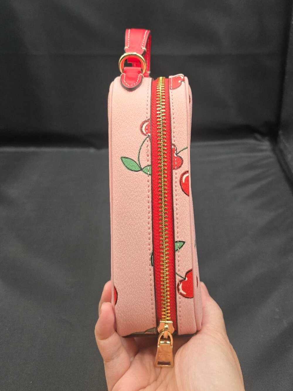 Coach Eva Phone Crossbody with Heart Cherry Print CF371 - Picture 3 of 7